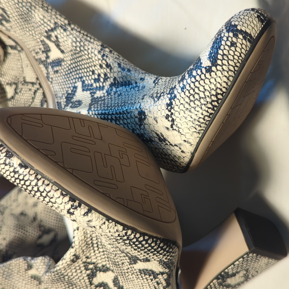 🐍UNISA Thigh High Faux Snake Skin Boots